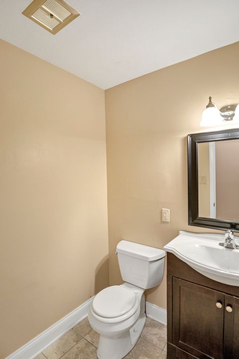 Tiny photo for 2604 N Windsor Drive #206, Arlington Heights, IL 60004 (MLS # 12498011)