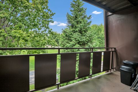 Tiny photo for 2604 N Windsor Drive #206, Arlington Heights, IL 60004 (MLS # 12498011)