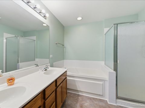 Tiny photo for 209 Nicole Drive #B, South Elgin, IL 60177 (MLS # 12580543)