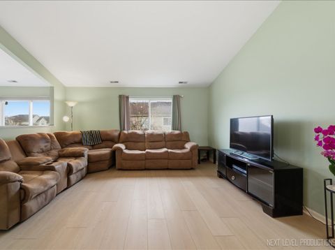 Tiny photo for 209 Nicole Drive #B, South Elgin, IL 60177 (MLS # 12580543)
