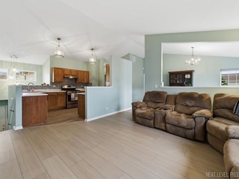 Tiny photo for 209 Nicole Drive #B, South Elgin, IL 60177 (MLS # 12580543)