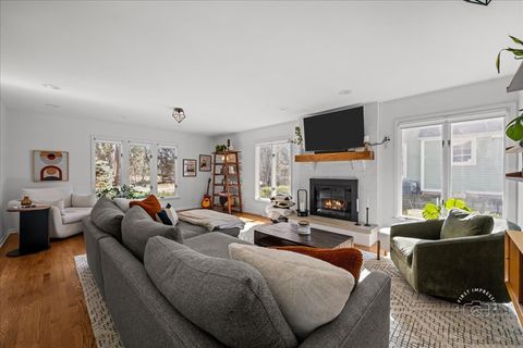 Tiny photo for 804 Dow Avenue, Geneva, IL 60134 (MLS # 12582438)