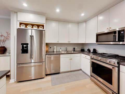 Tiny photo for 1107 Greenleaf Avenue #2I, Wilmette, IL 60091 (MLS # 12705082)