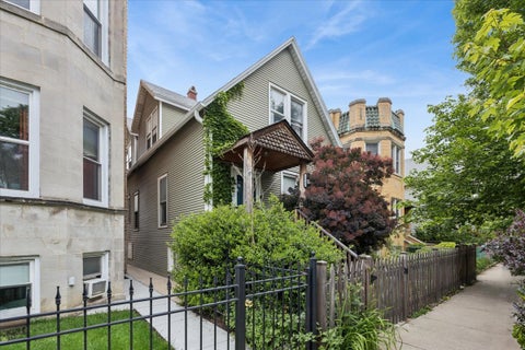 Photo of 3322 W Belden Avenue, Chicago, IL 60647 (MLS # 12629899)