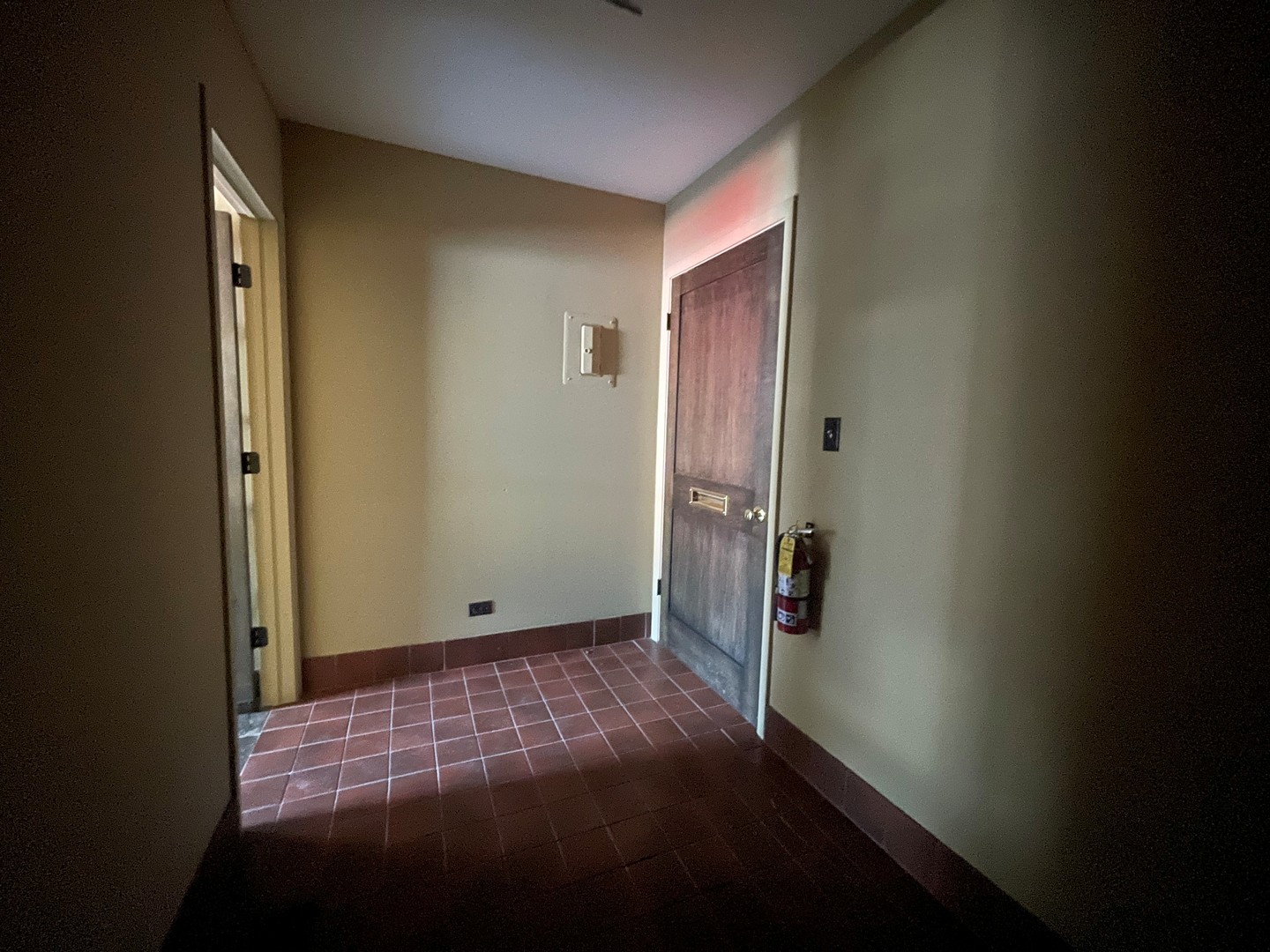 580 ROGER WILLIAMS Avenue