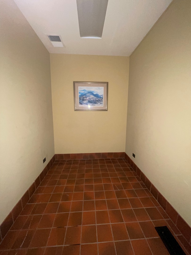 580 ROGER WILLIAMS Avenue