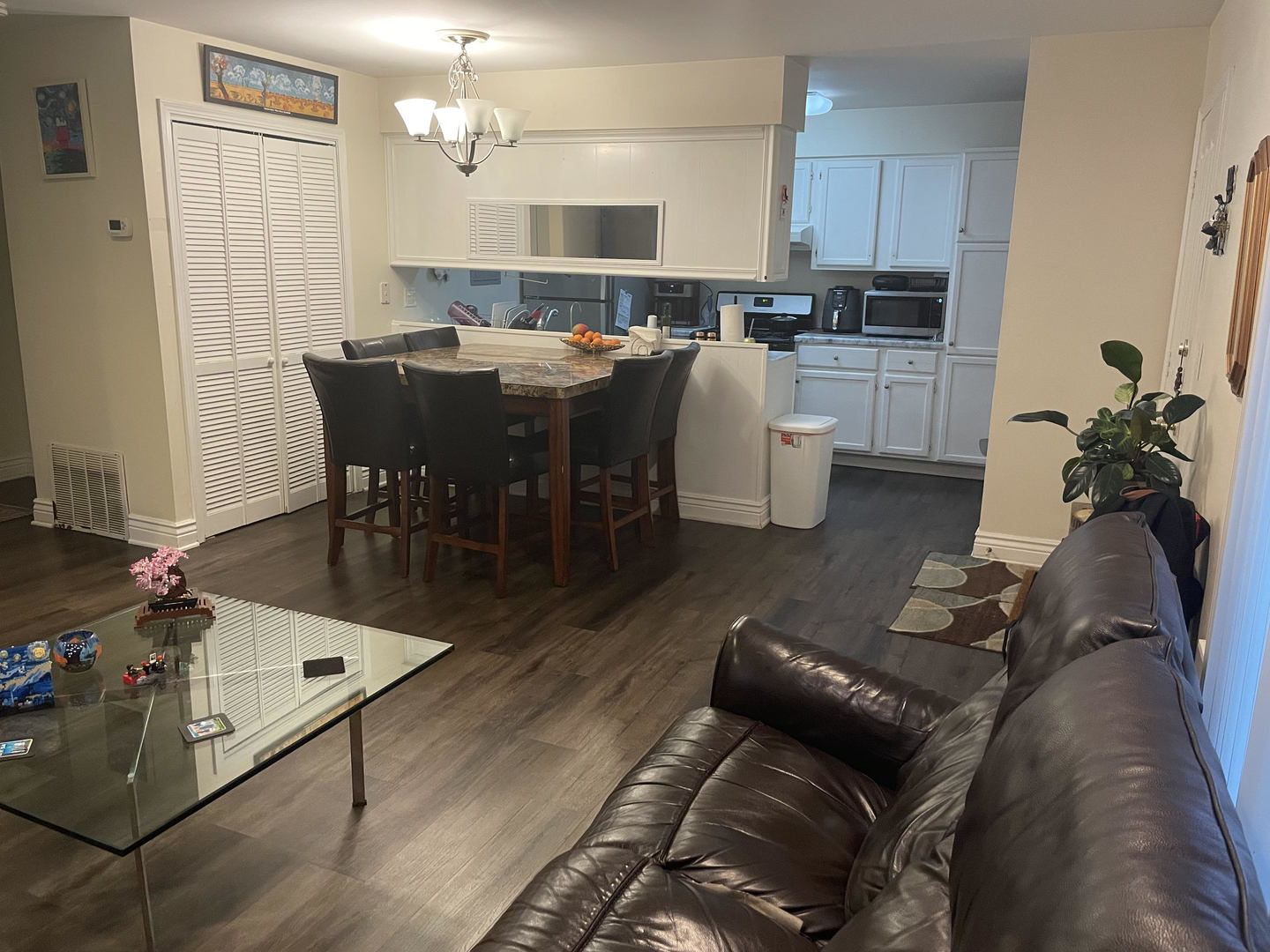 1489 Quaker Lane