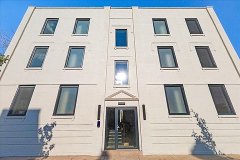 2023 N Drake Avenue 1S Chicago IL 60647