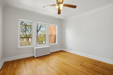 Tiny photo for 6761 N Artesian Avenue #2H, Chicago, IL 60645 (MLS # 12620447)