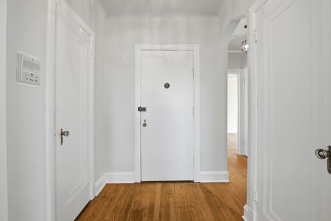 Tiny photo for 6761 N Artesian Avenue #2H, Chicago, IL 60645 (MLS # 12620447)