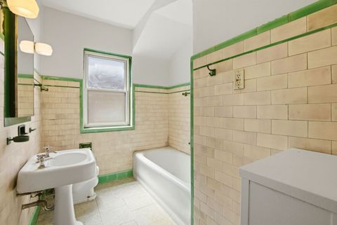 Tiny photo for 6761 N Artesian Avenue #2H, Chicago, IL 60645 (MLS # 12620447)
