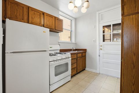 Tiny photo for 6761 N Artesian Avenue #2H, Chicago, IL 60645 (MLS # 12620447)