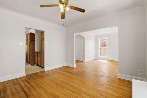 Tiny photo for 6761 N Artesian Avenue #2H, Chicago, IL 60645 (MLS # 12620447)