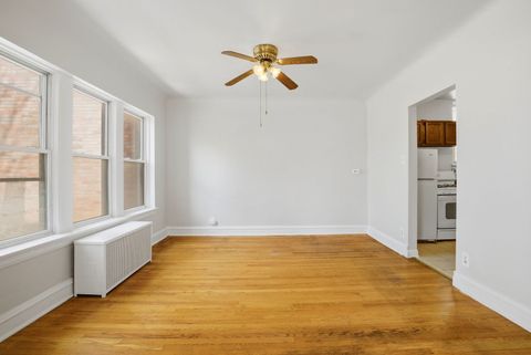 Tiny photo for 6761 N Artesian Avenue #2H, Chicago, IL 60645 (MLS # 12620447)