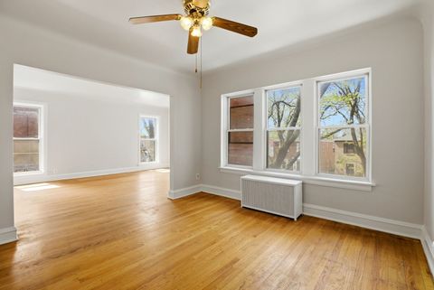 Tiny photo for 6761 N Artesian Avenue #2H, Chicago, IL 60645 (MLS # 12620447)