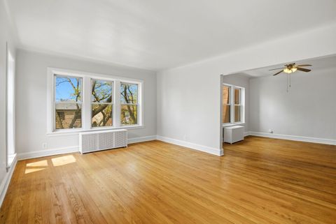 Tiny photo for 6761 N Artesian Avenue #2H, Chicago, IL 60645 (MLS # 12620447)