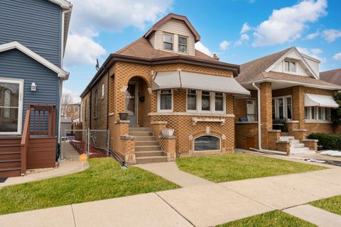 Tiny photo for 2513 N New England Avenue, Chicago, IL 60707 (MLS # 12572516)