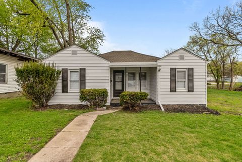 1427 N Elm Street Centralia IL 62801