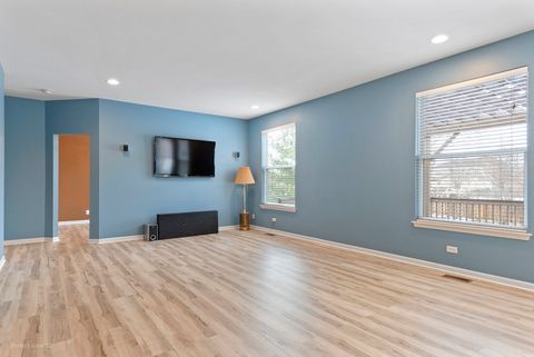 Tiny photo for 621 Mansfield Way, Oswego, IL 60543 (MLS # 12534131)