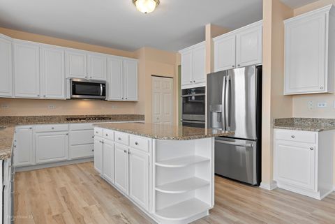 Tiny photo for 621 Mansfield Way, Oswego, IL 60543 (MLS # 12534131)