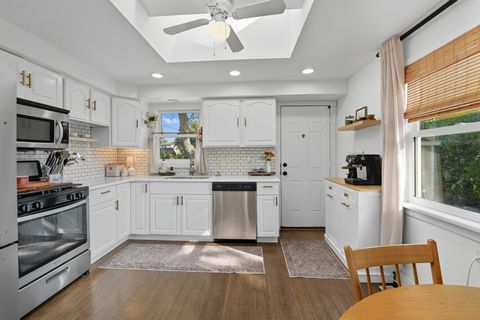 Tiny photo for 316 Victoria Drive, Northlake, IL 60164 (MLS # 12521851)