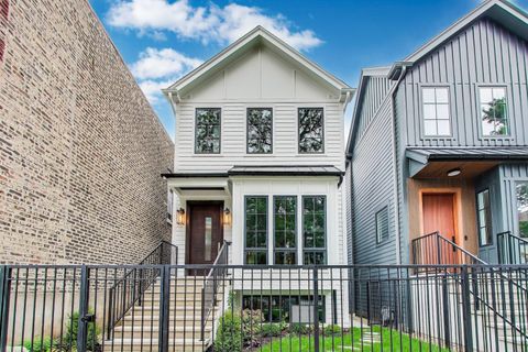 2203 W Huron Avenue Chicago IL 60622