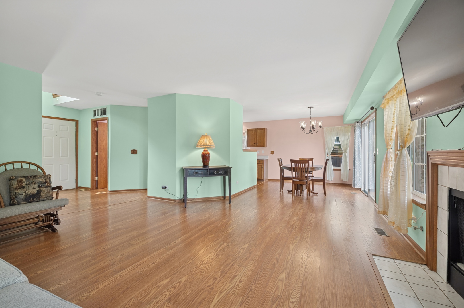 1216 Kensington Drive