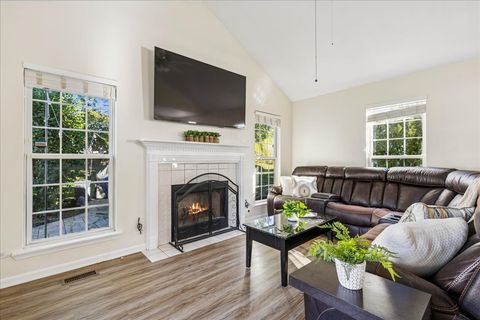 Tiny photo for 3267 HAMPSHIRE Lane, Waukegan, IL 60087 (MLS # 12523968)