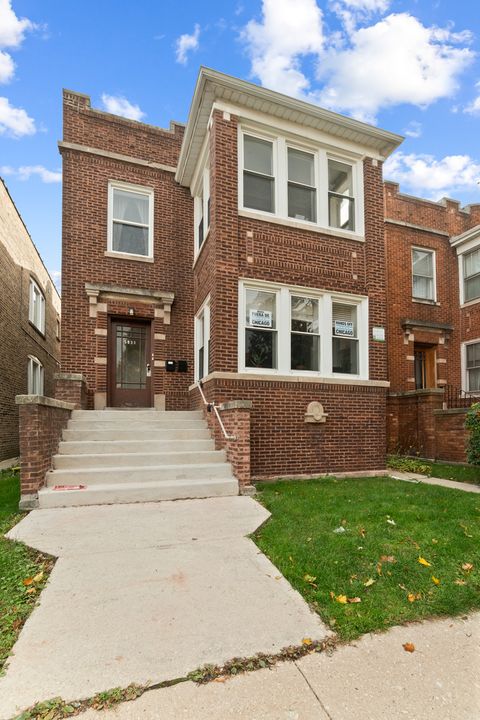 5039 W Cullom Avenue Chicago IL 60641