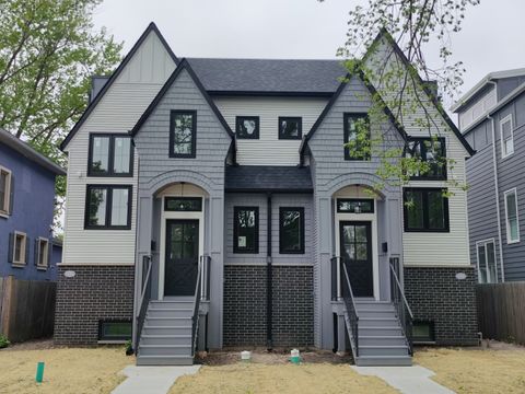 Photo of 2106 Darrow Avenue, Evanston, IL 60201 (MLS # 12642226)