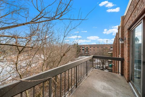 Tiny photo for 10 Trafalgar Square #403, Lincolnshire, IL 60069 (MLS # 12613325)