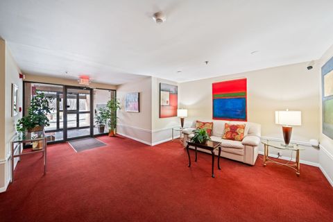 Tiny photo for 10 Trafalgar Square #403, Lincolnshire, IL 60069 (MLS # 12613325)