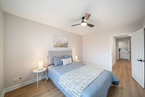 Tiny photo for 10 Trafalgar Square #403, Lincolnshire, IL 60069 (MLS # 12613325)