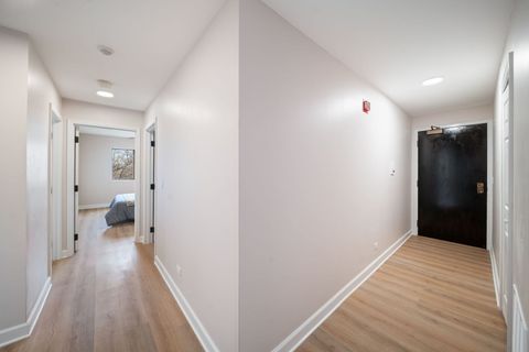 Tiny photo for 10 Trafalgar Square #403, Lincolnshire, IL 60069 (MLS # 12613325)