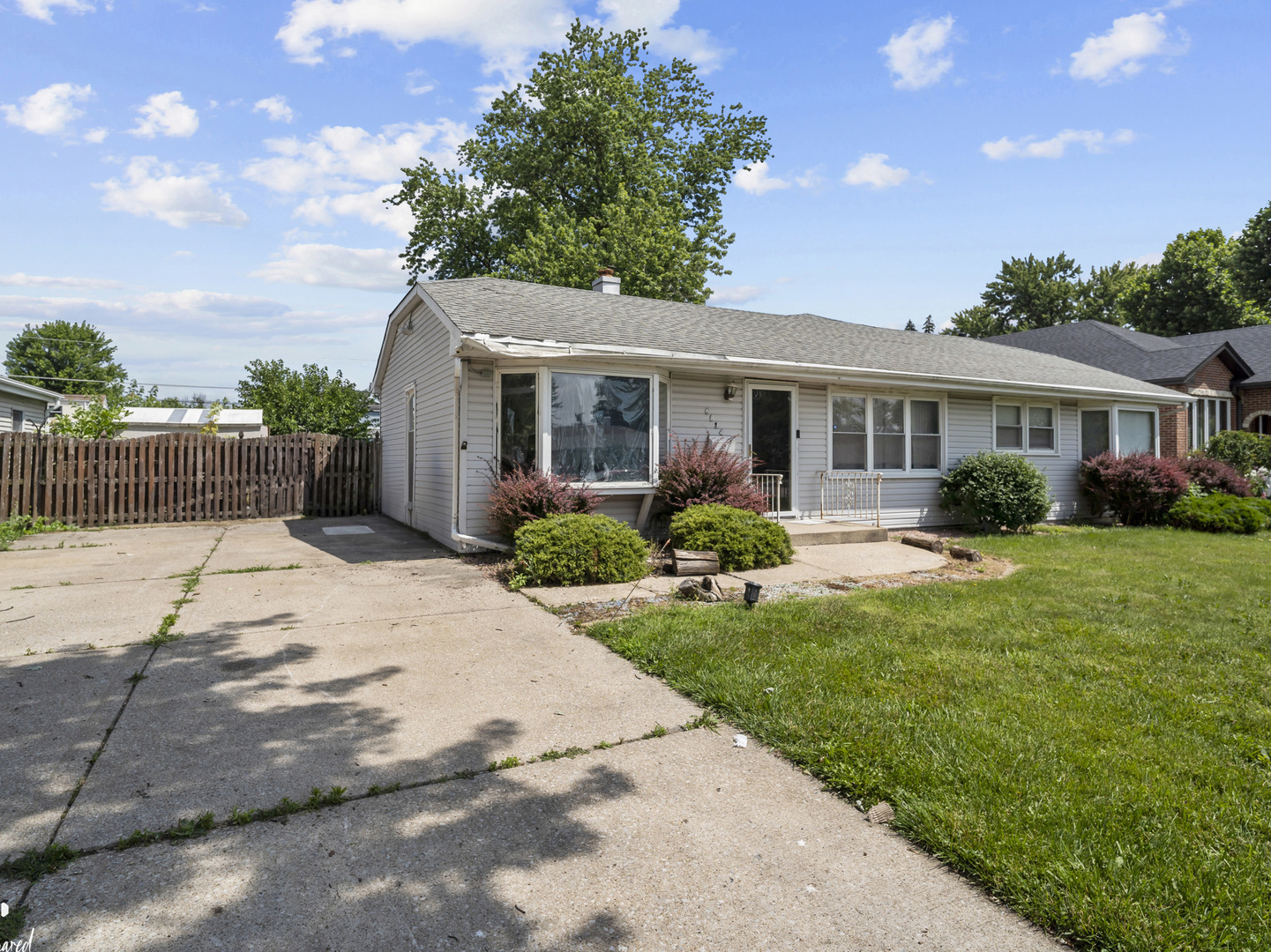 6834 W 115th Street