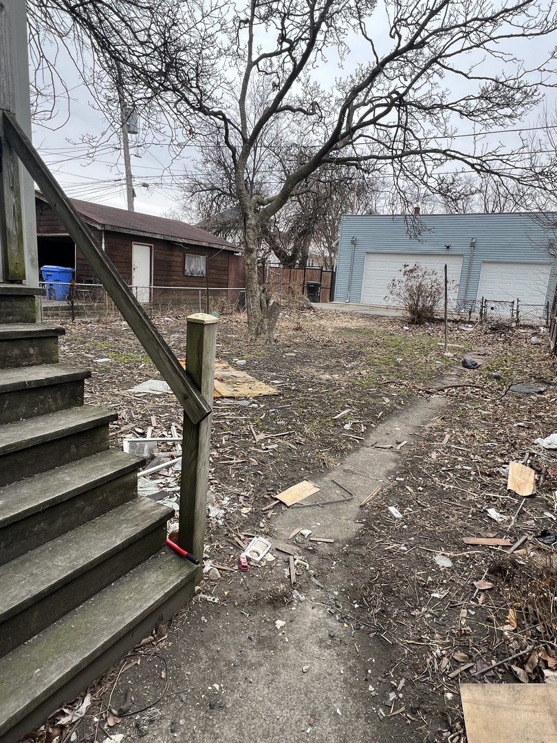 1128 N Lockwood Avenue