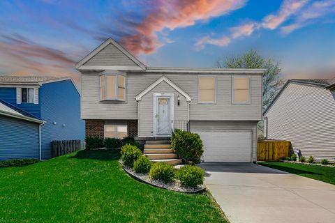 Photo of 217 Atlantic Drive, Vernon Hills, IL 60061 (MLS # 12637379)