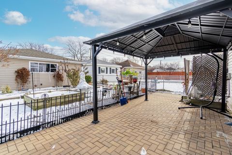 Tiny photo for 3441 Gunderson Avenue, Berwyn, IL 60402 (MLS # 12541162)