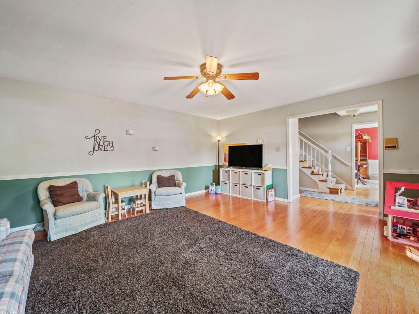 2938 E Poplar Lane