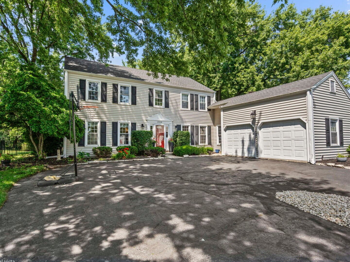 2938 E Poplar Lane