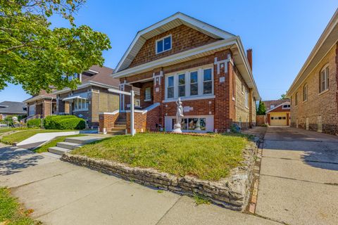 Tiny photo for 2107 EAST Avenue, Berwyn, IL 60402 (MLS # 12529703)