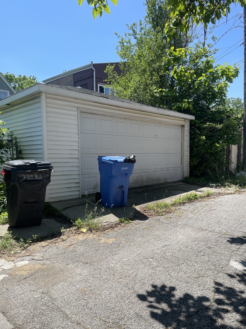 1032 W 88th Street