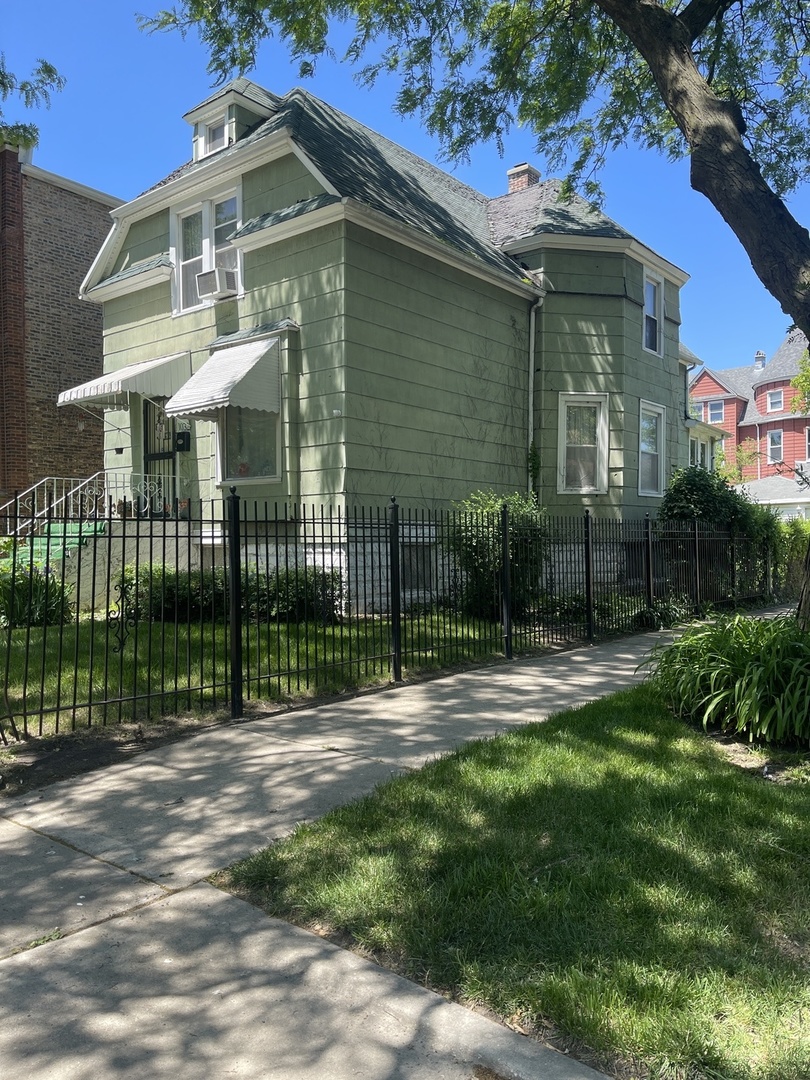 1032 W 88th Street