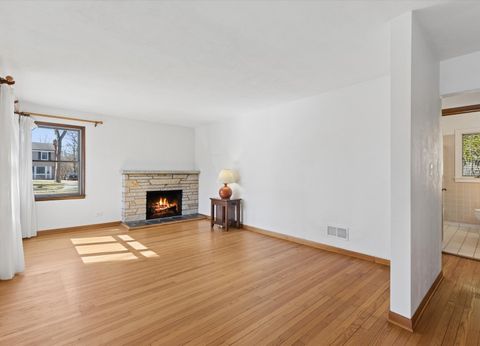 Tiny photo for 1473 Edgewood Road, Lake Forest, IL 60045 (MLS # 12504907)