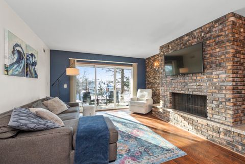 Tiny photo for 3N550 Crown Road #2, Elmhurst, IL 60126 (MLS # 12552806)