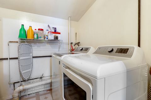 Tiny photo for 3324 Lynwood Avenue, South Chicago Heights, IL 60411 (MLS # 12569436)