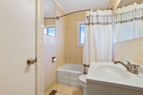 Tiny photo for 3324 Lynwood Avenue, South Chicago Heights, IL 60411 (MLS # 12569436)