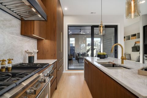 Tiny photo for 1915 N Wood Street, Chicago, IL 60622 (MLS # 12591495)