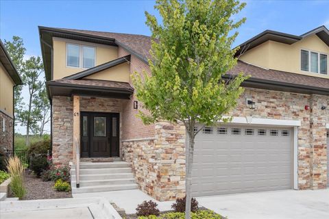 Photo of 64 Prairie Court, Wheeling, IL 60090 (MLS # 12458977)