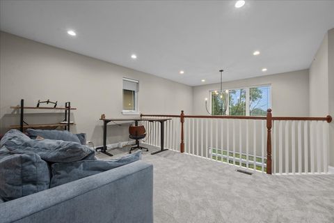 Tiny photo for 64 Prairie Court, Wheeling, IL 60090 (MLS # 12458977)